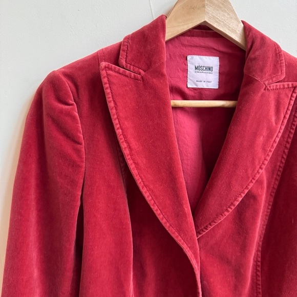 Moschino Red Velvet Classic 2 Button Blazer Notched Lapel Womens Size 10 - Picture 3 of 15